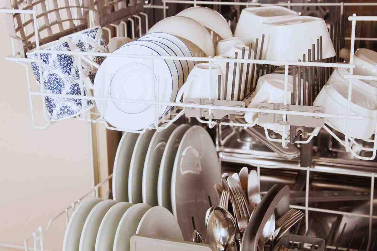 le regole da usare con la lavastoviglie