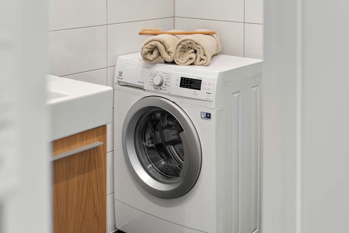 Non lo sai, ma non devi fare mai la doccia mentre la lavatrice è accesa