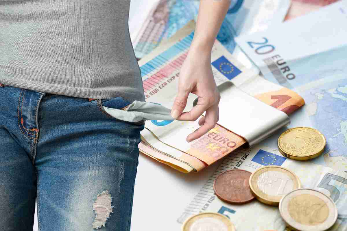 Terribile notizia per gli italiani, non arrivano più i soldi