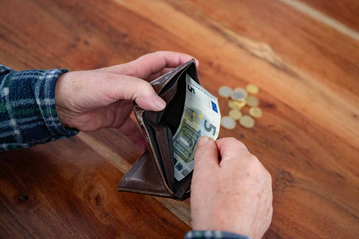 Terribile notizia per gli italiani, non arrivano più i soldi